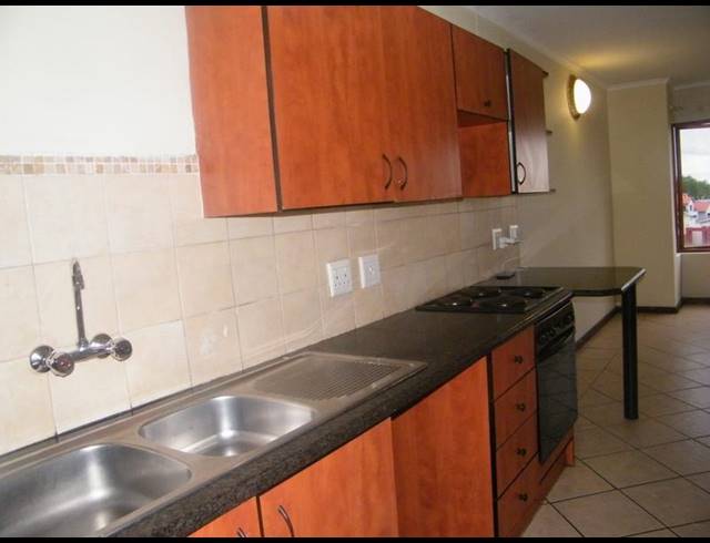 2 BEDROOM PROPERTY TO RENT IN MONTANA TUINE